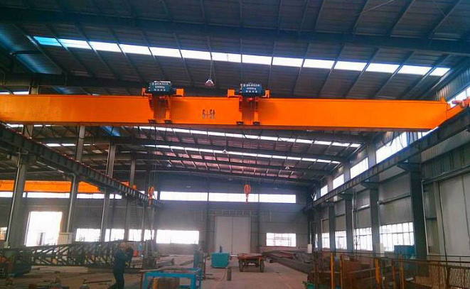 LDPE double hoist single girder crane
